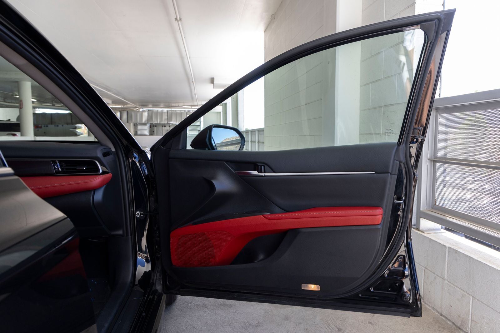 2021 Toyota Camry Hybrid XSE