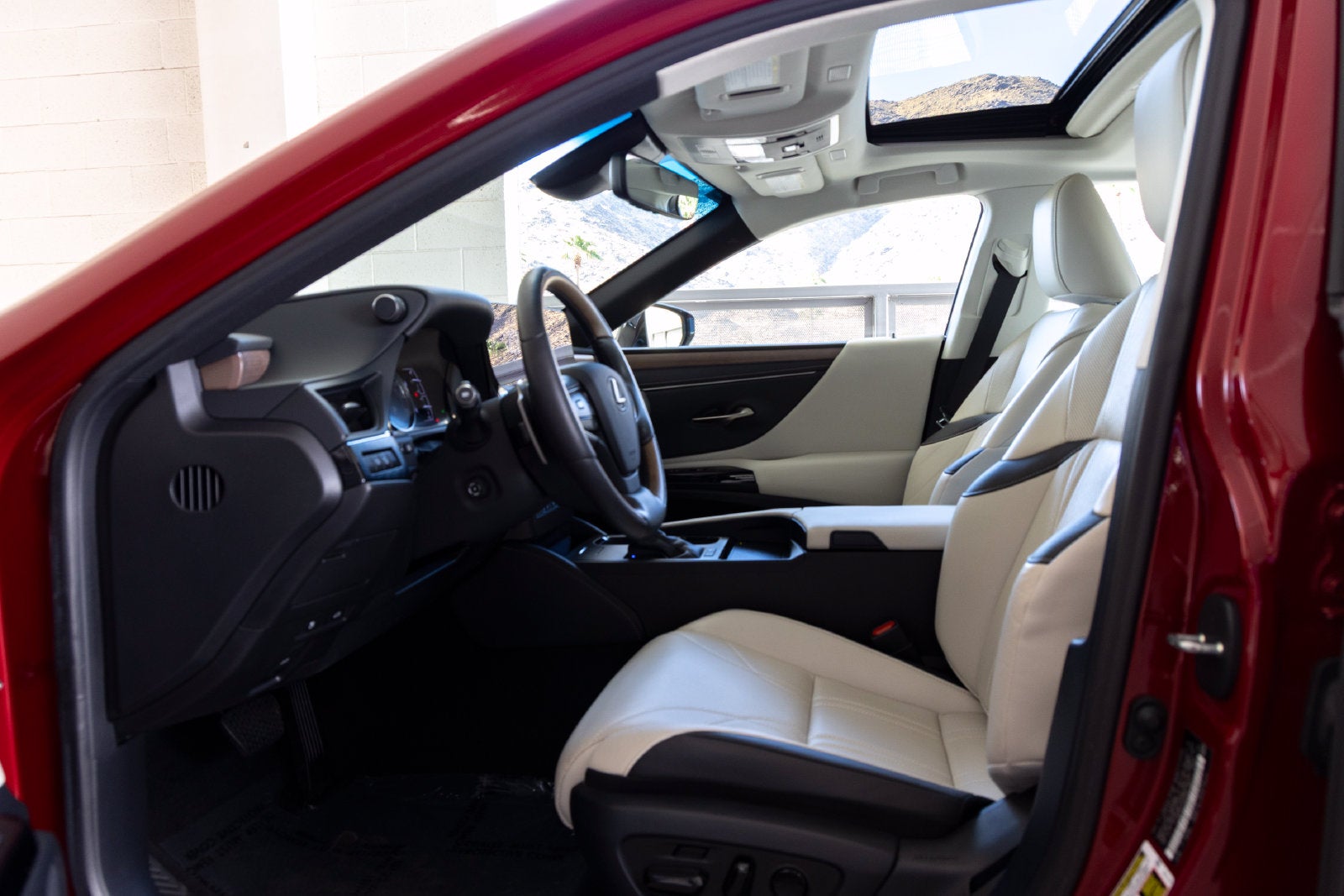 2024 Lexus ES 300h Luxury