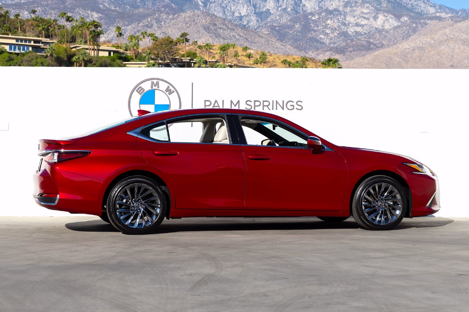 2024 Lexus ES 300h Luxury