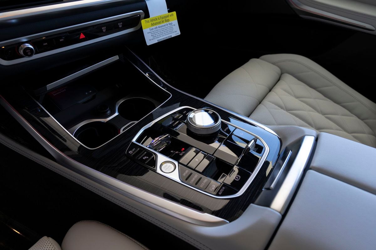 2027 BMW X7 xDrive40i