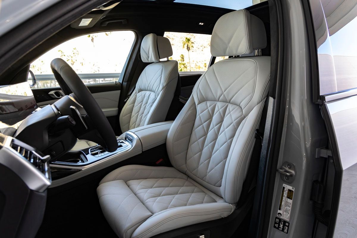 2027 BMW X7 xDrive40i