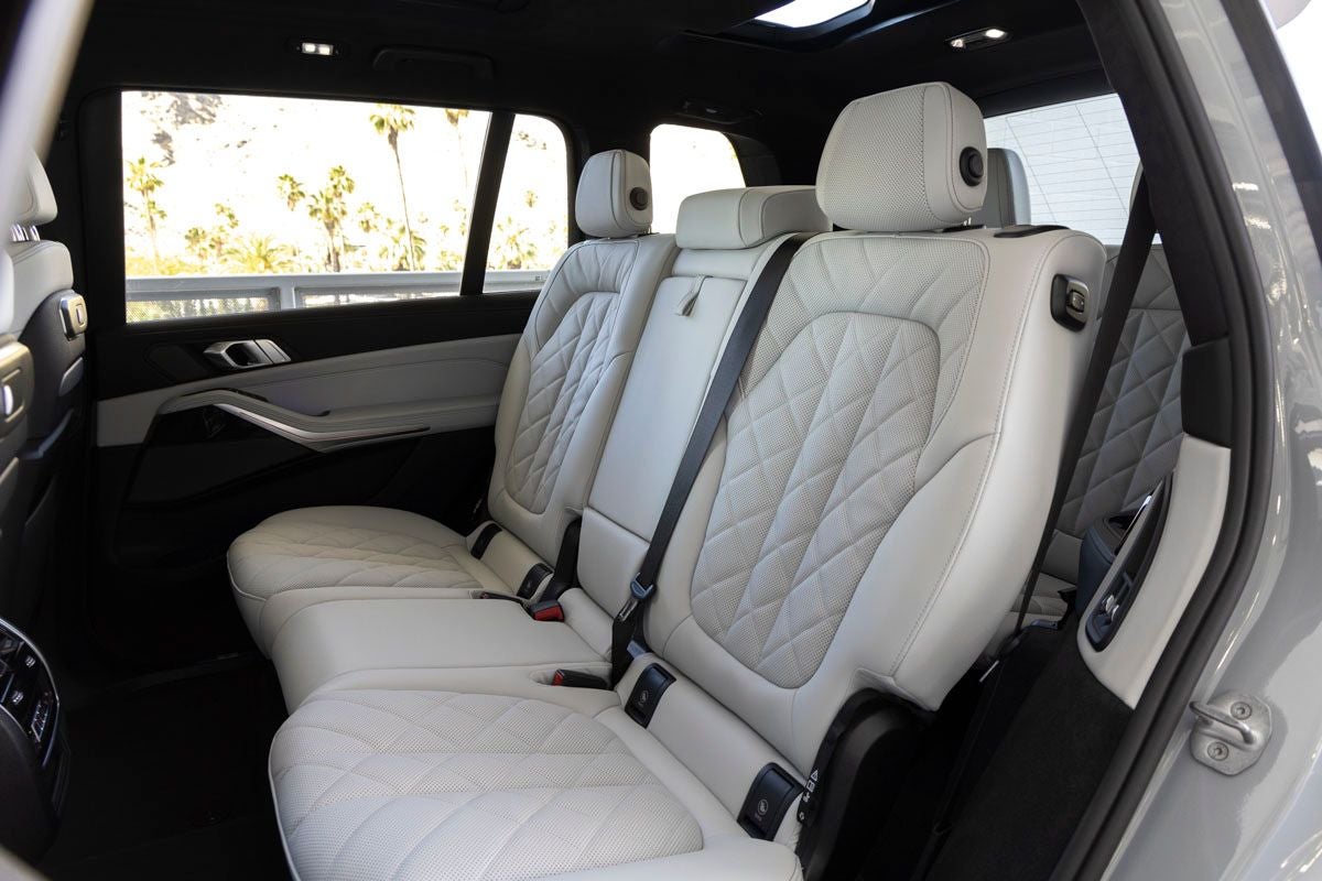 2027 BMW X7 xDrive40i