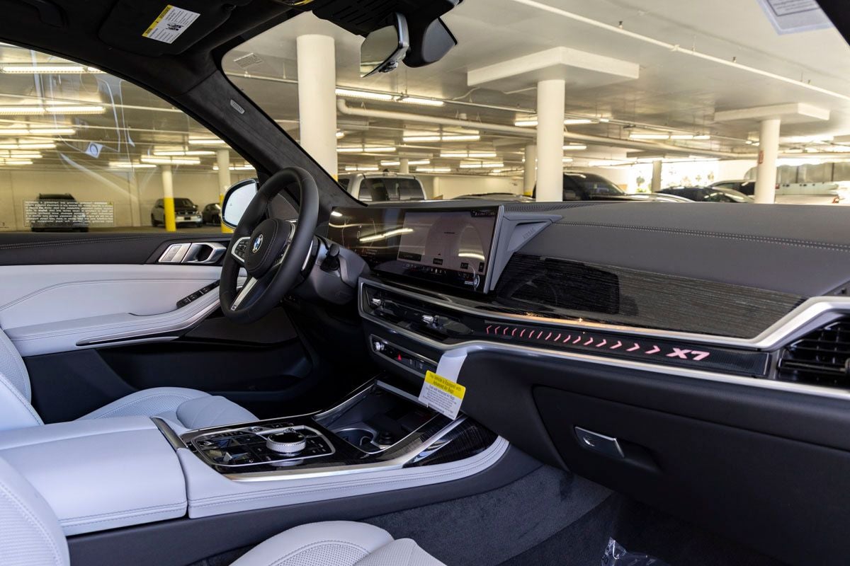 2027 BMW X7 xDrive40i