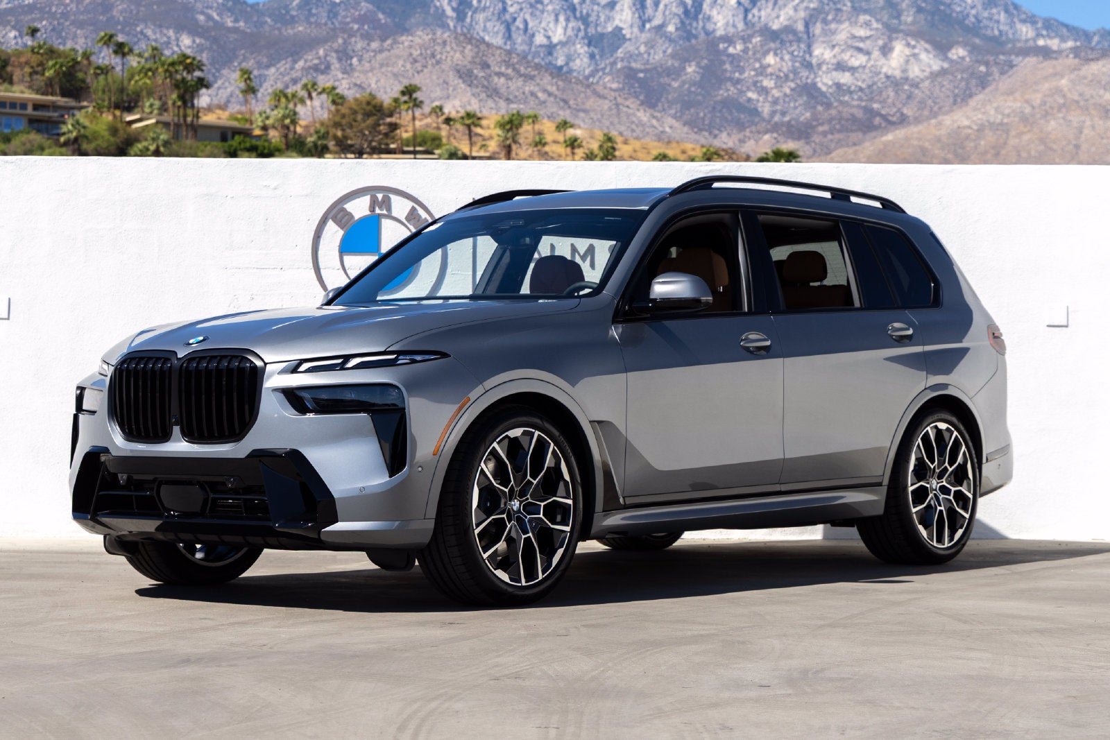 2027 BMW X7