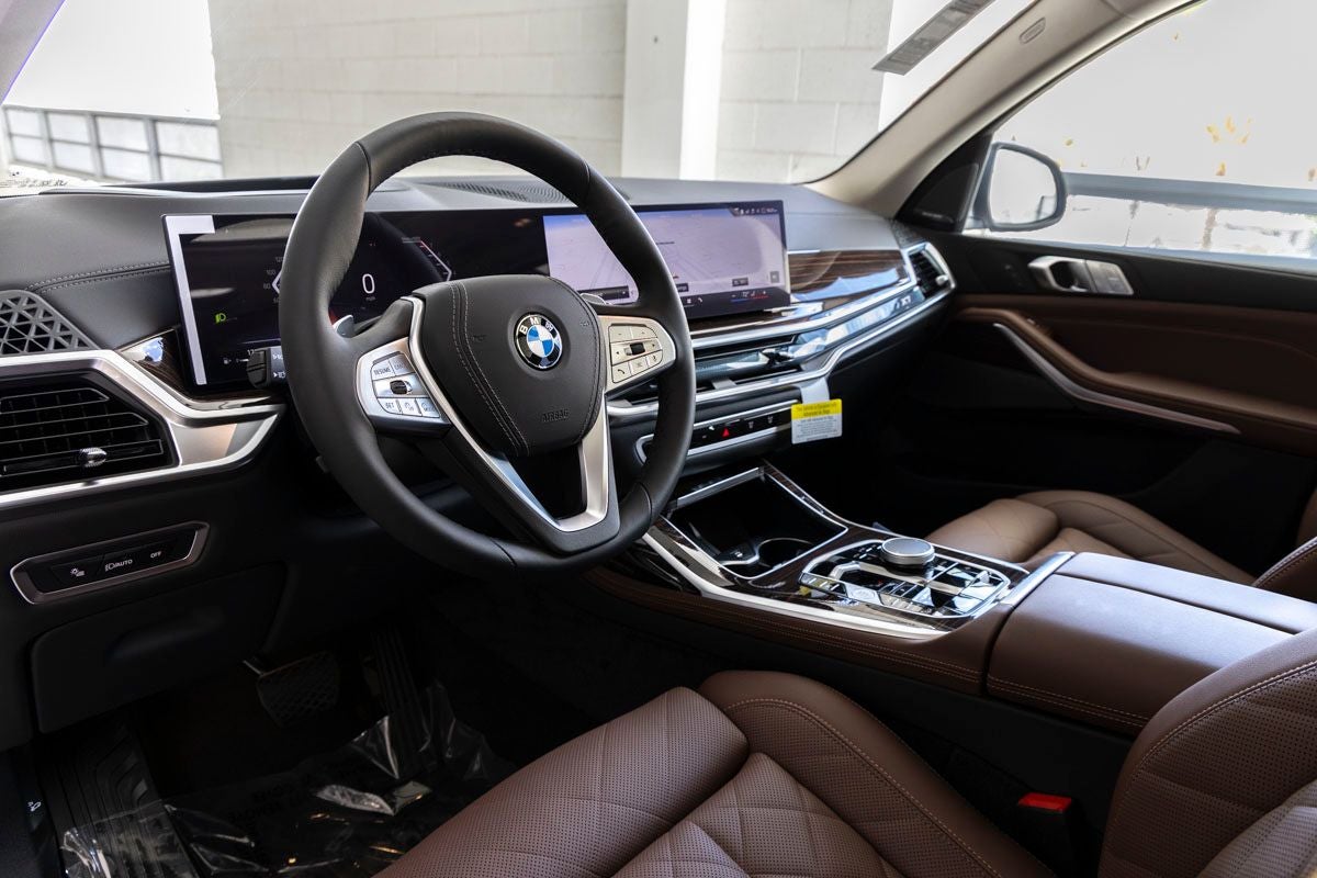 2027 BMW X7 xDrive40i