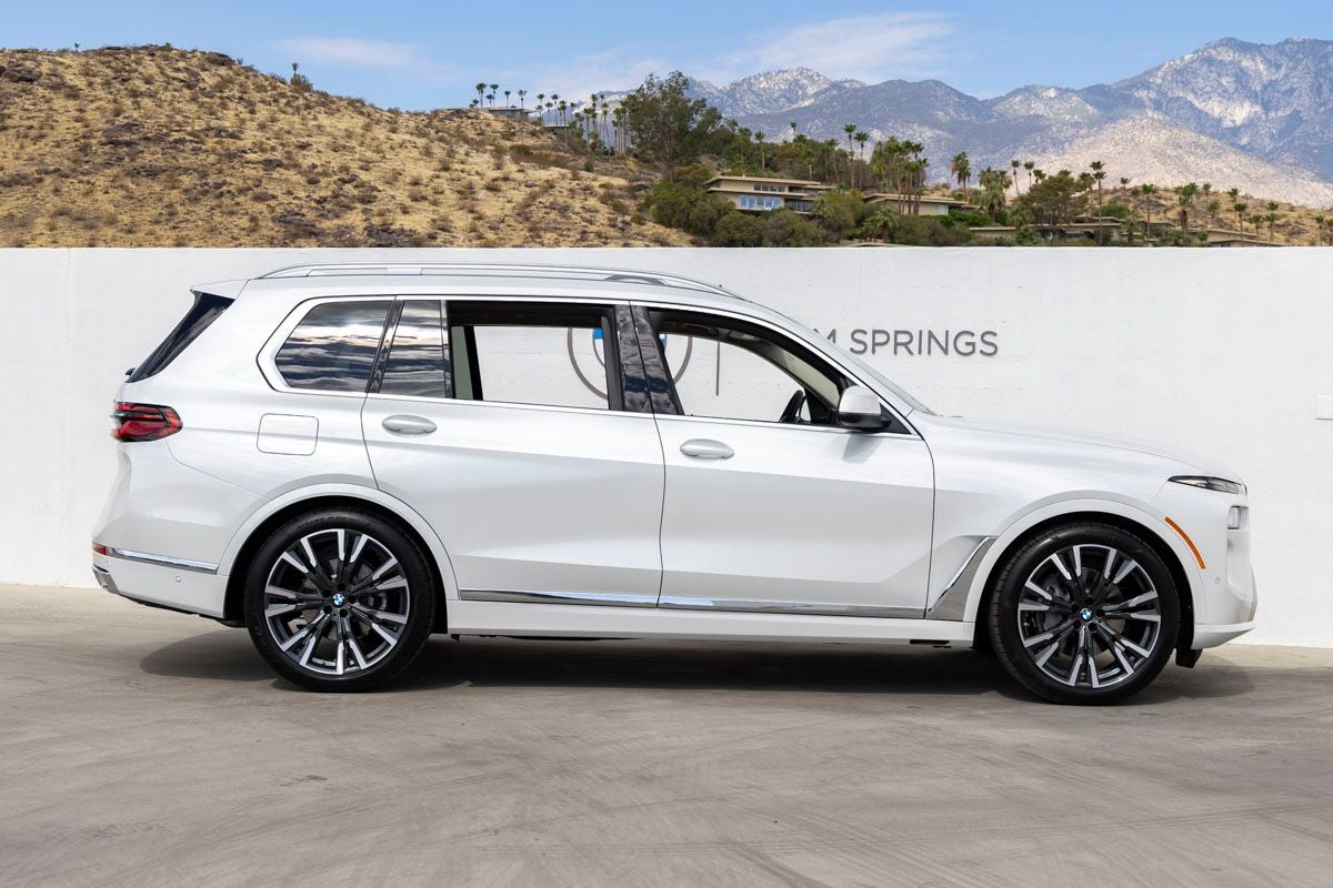 2027 BMW X7 xDrive40i