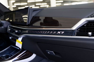 2027 BMW X7 xDrive40i