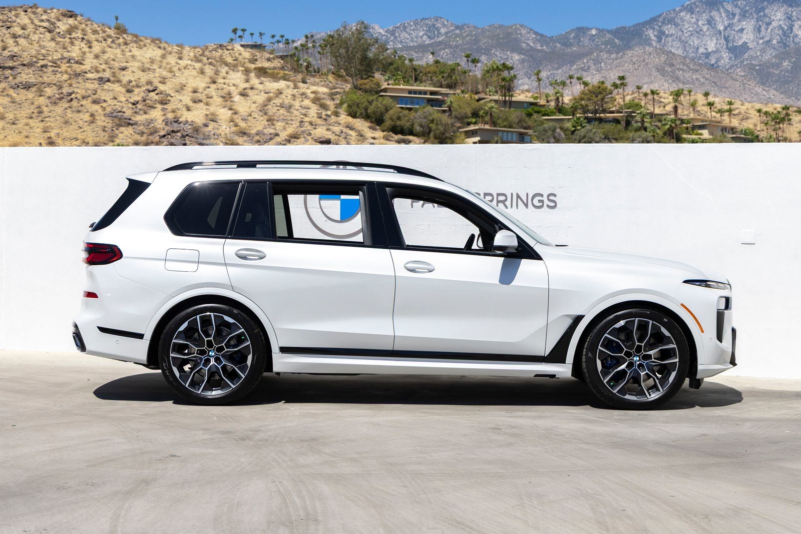 2027 BMW X7 xDrive40i
