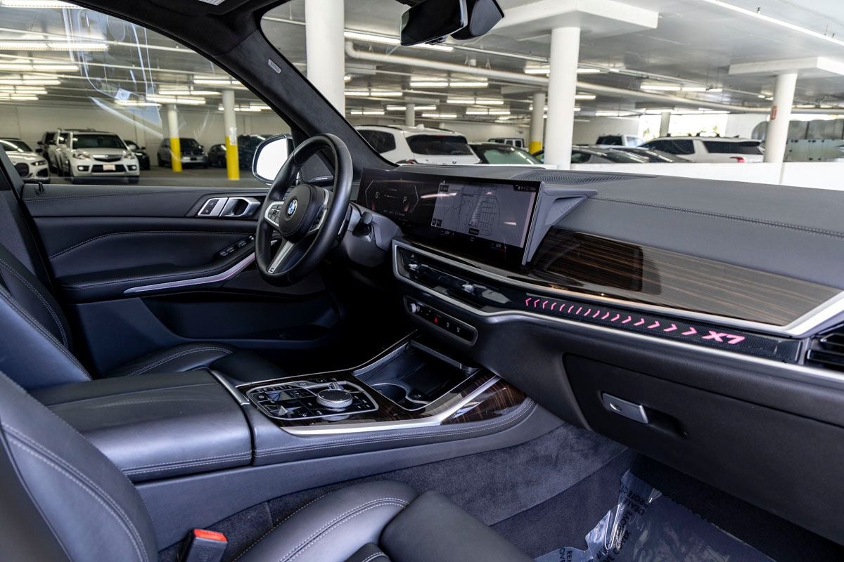 2023 BMW X7 xDrive40i