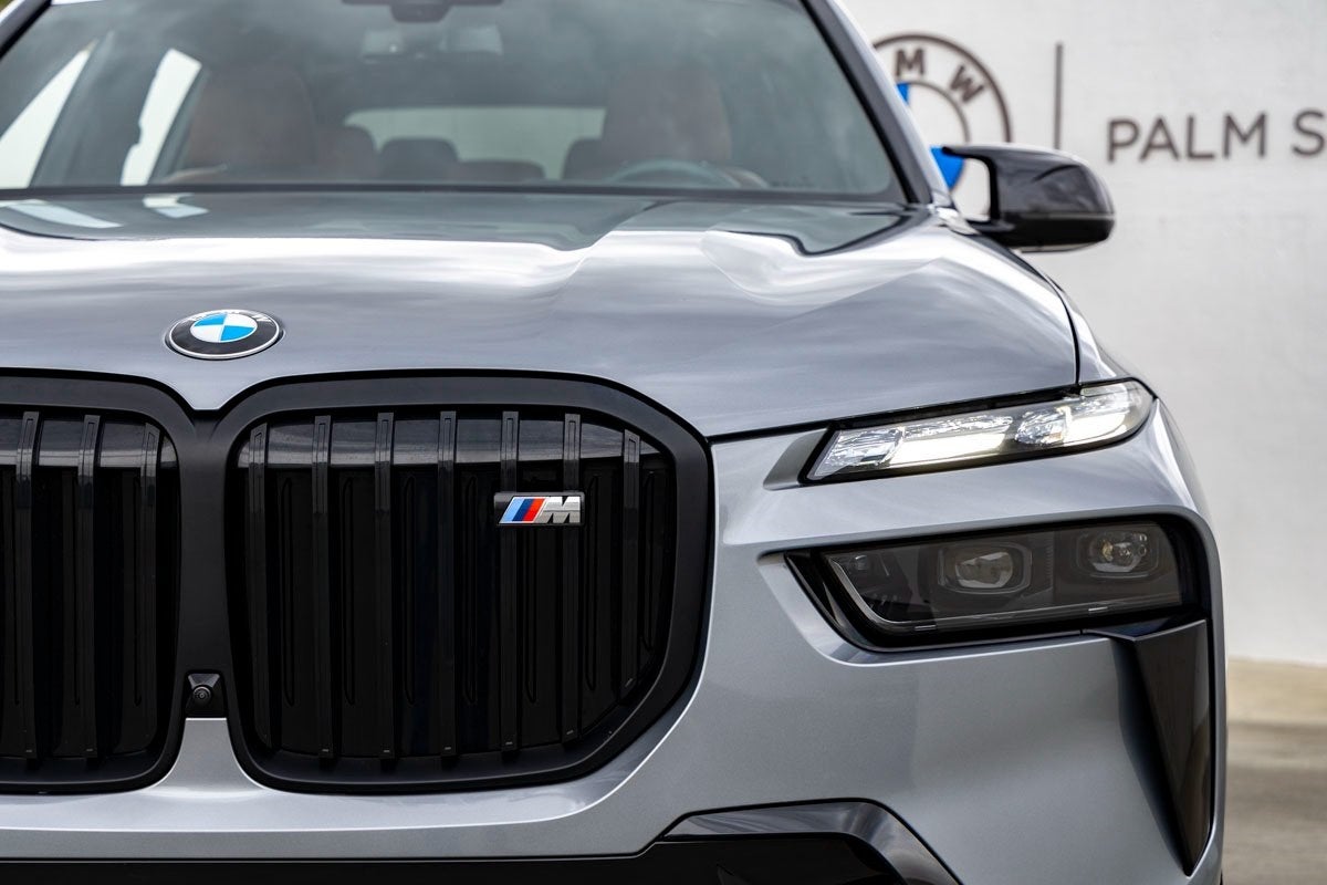 2025 BMW X7 M60i