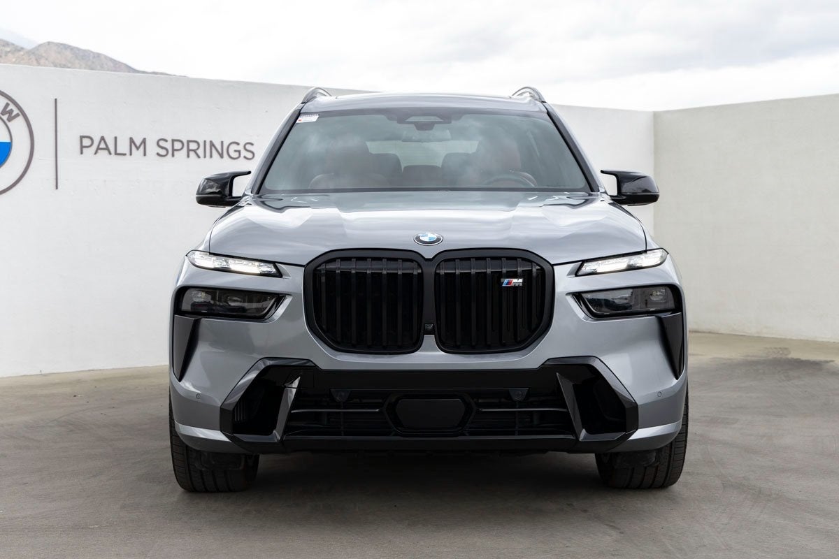 2025 BMW X7 M60i