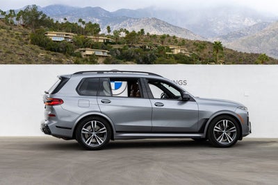 2025 BMW X7 M60i