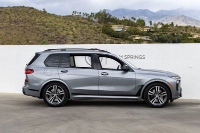 2025 BMW X7 M60i