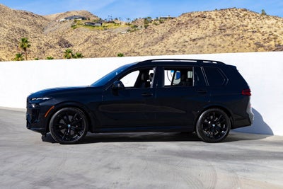 2025 BMW X7 M60i
