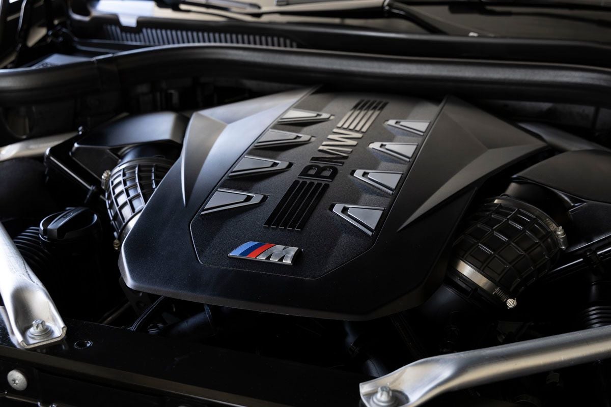 2025 BMW X7 M60i