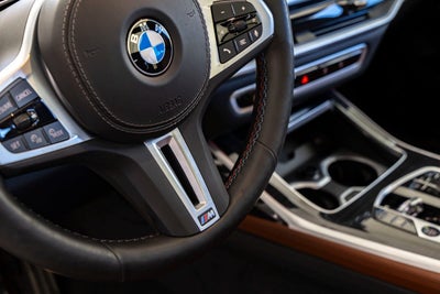 2025 BMW X7 M60i