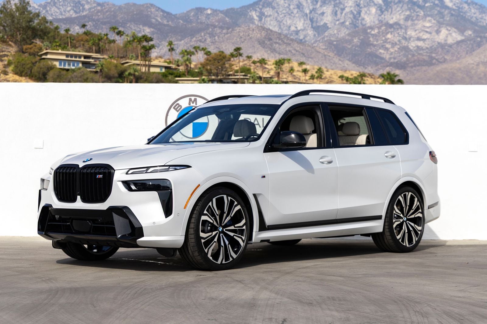 2027 BMW X7 M60i