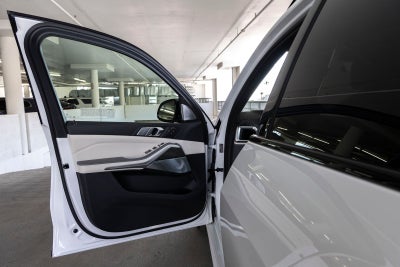 2027 BMW X7 M60i