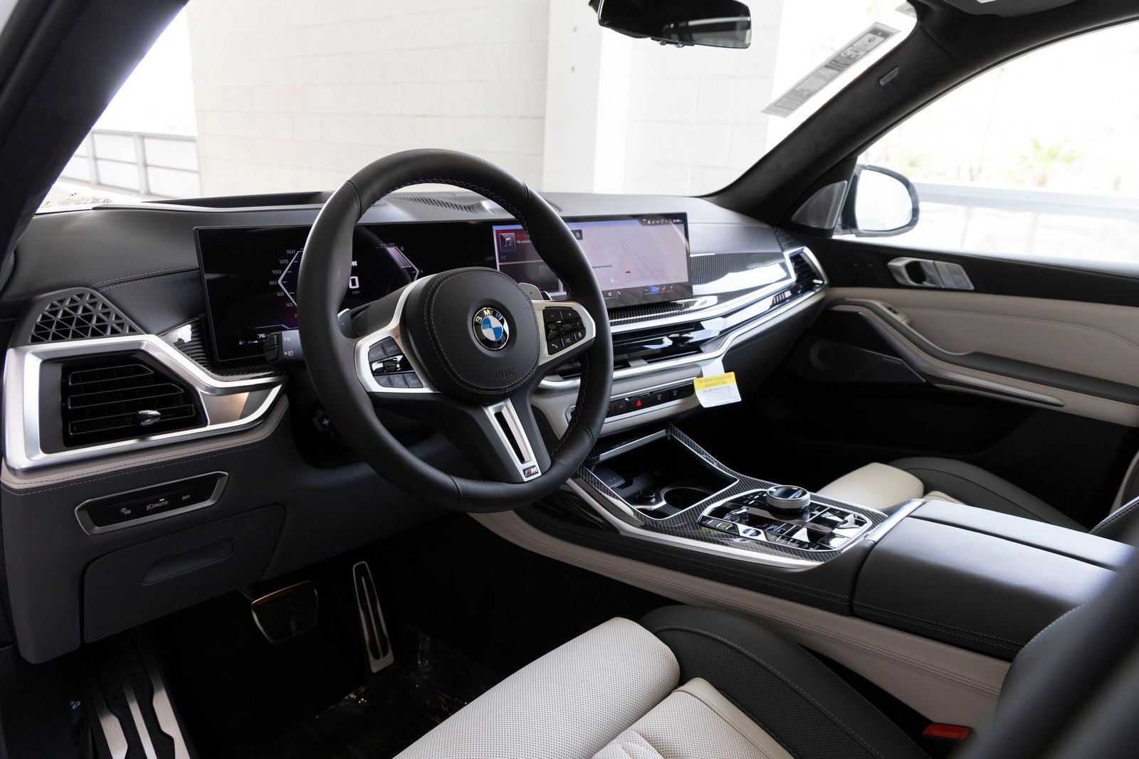 2027 BMW X7 M60i