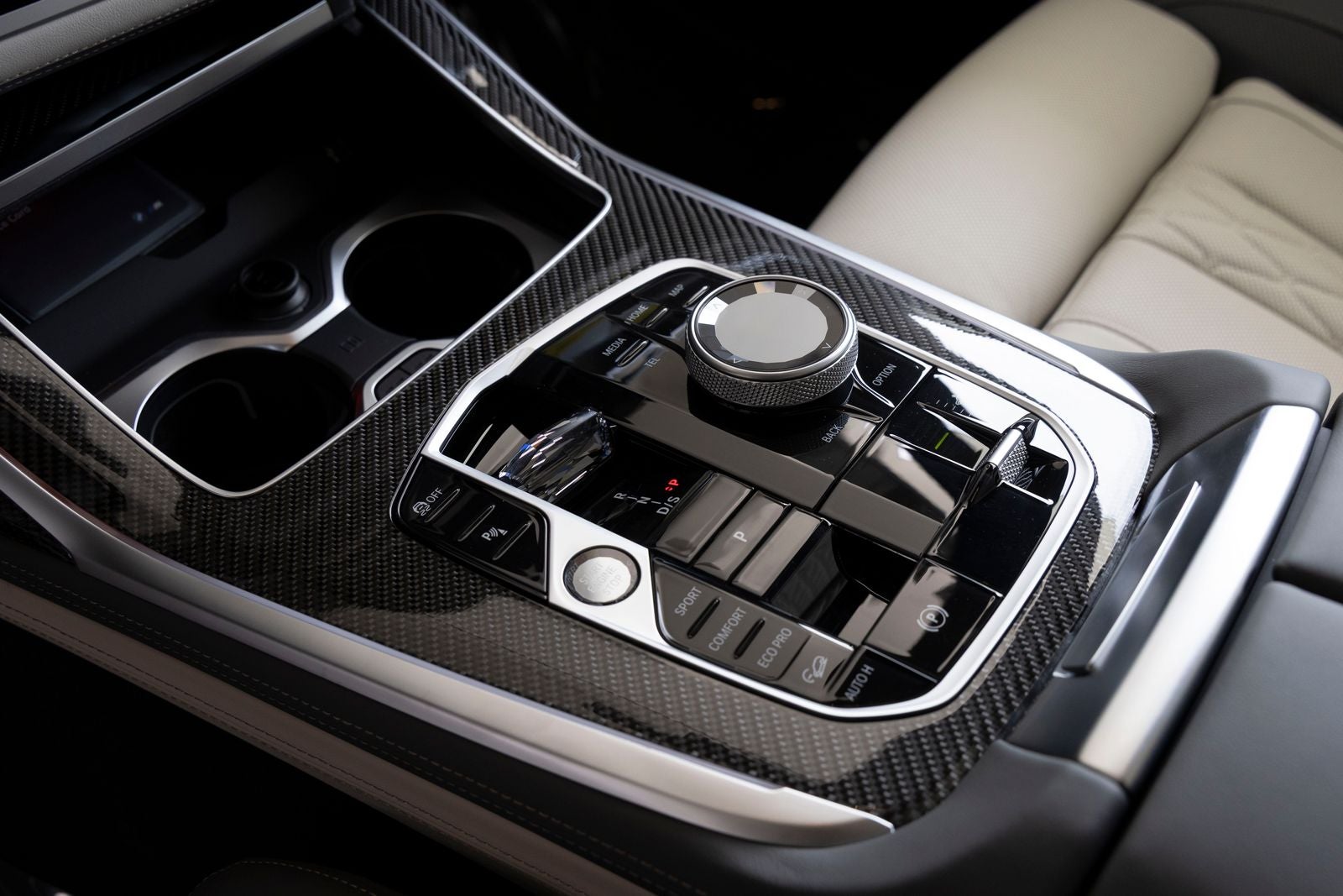 2027 BMW X7 M60i