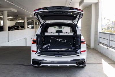 2027 BMW X7 M60i