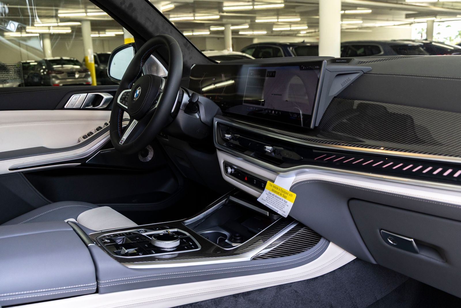 2027 BMW X7 M60i