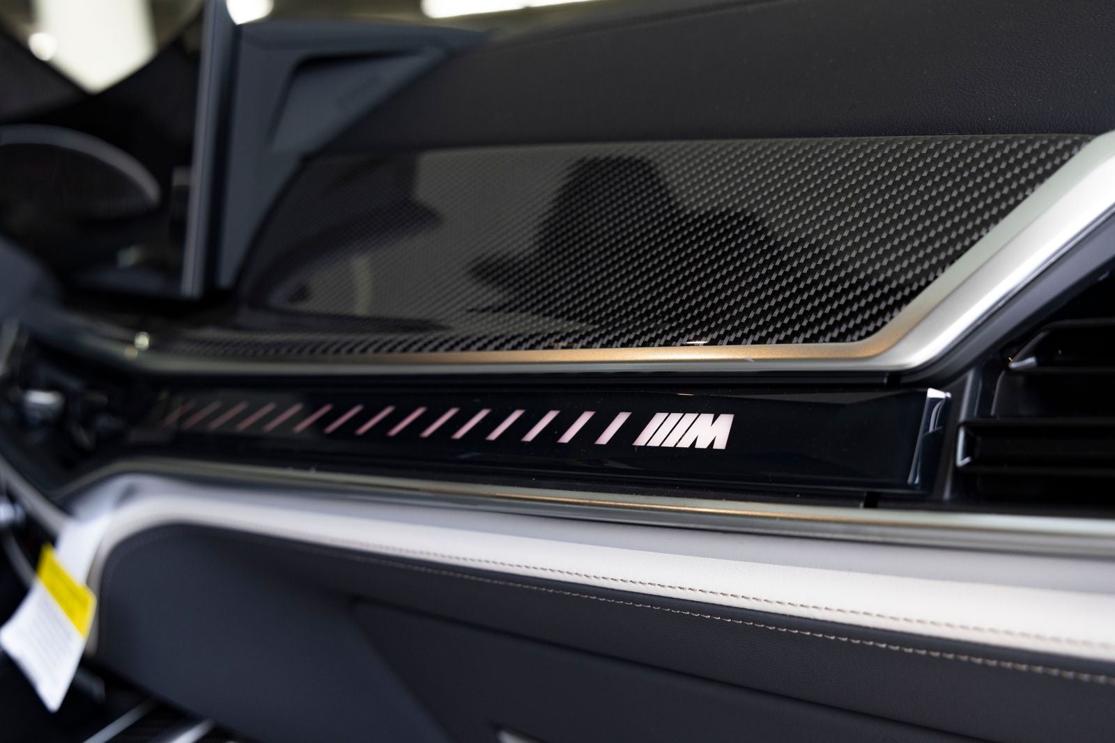 2027 BMW X7 M60i