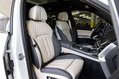 2027 BMW X7 M60i