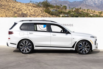 2027 BMW X7 M60i
