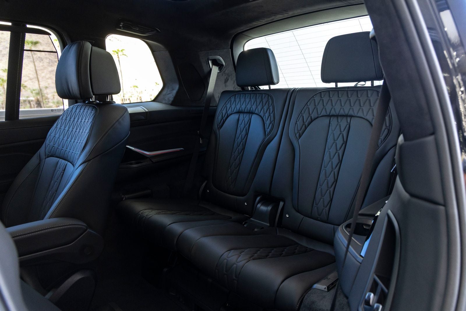 2027 BMW X7 M60i