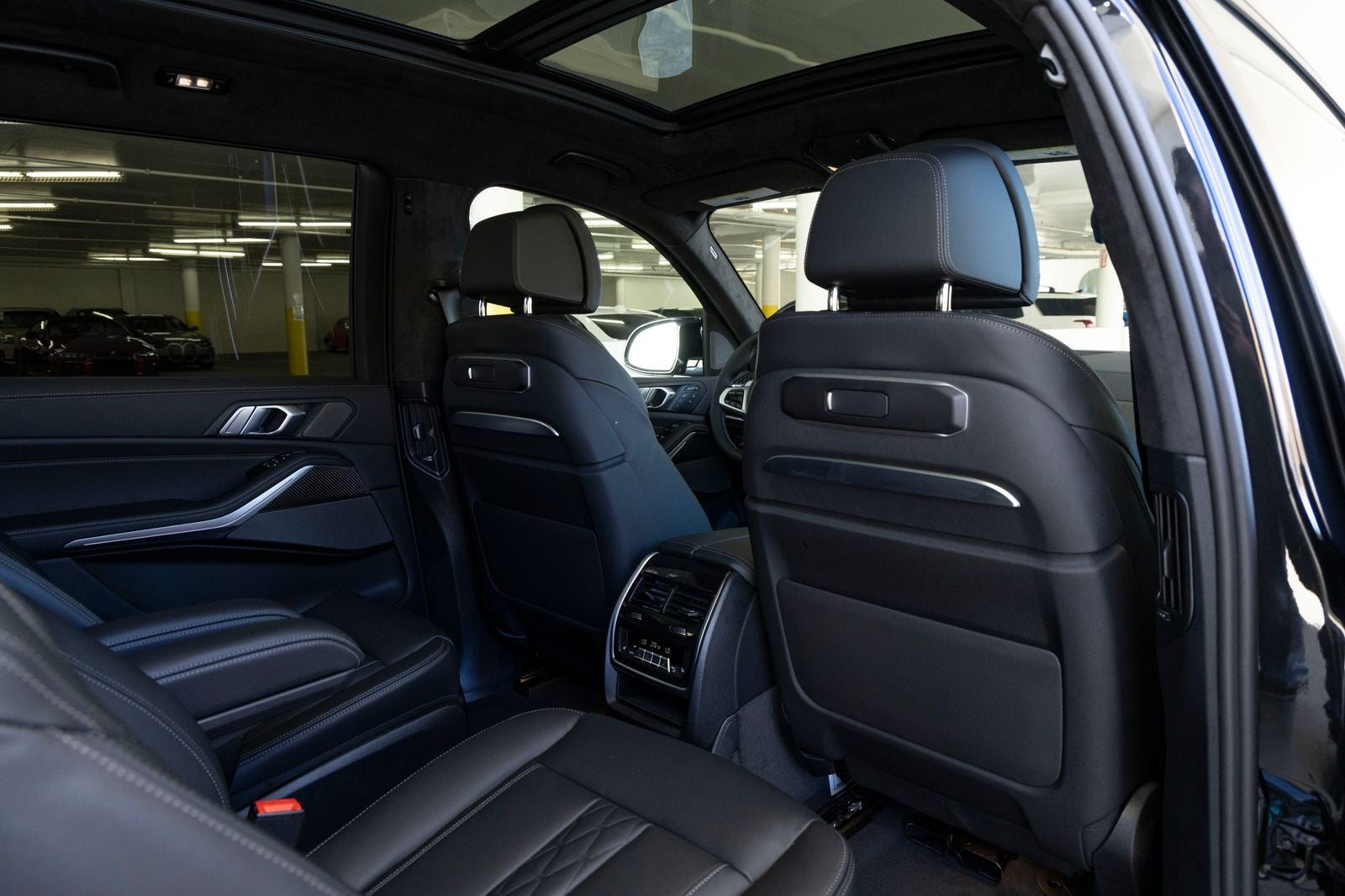 2027 BMW X7 M60i