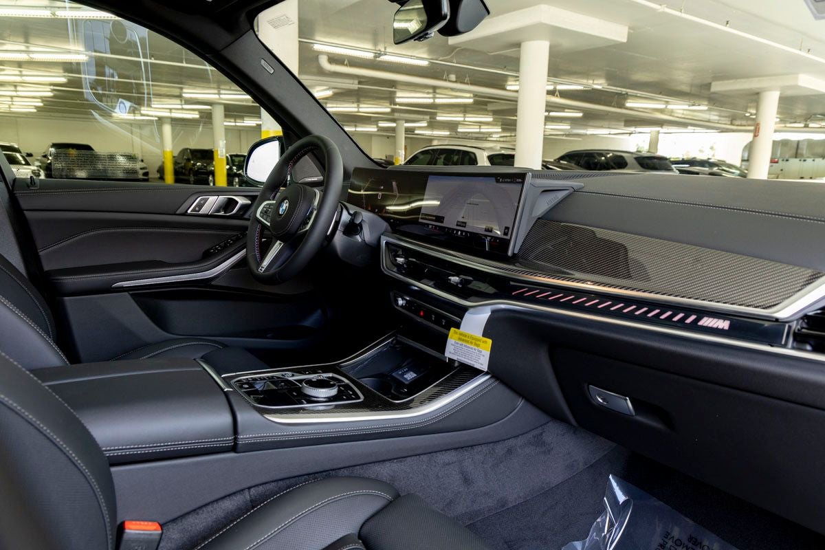 2026 BMW X5 M60i