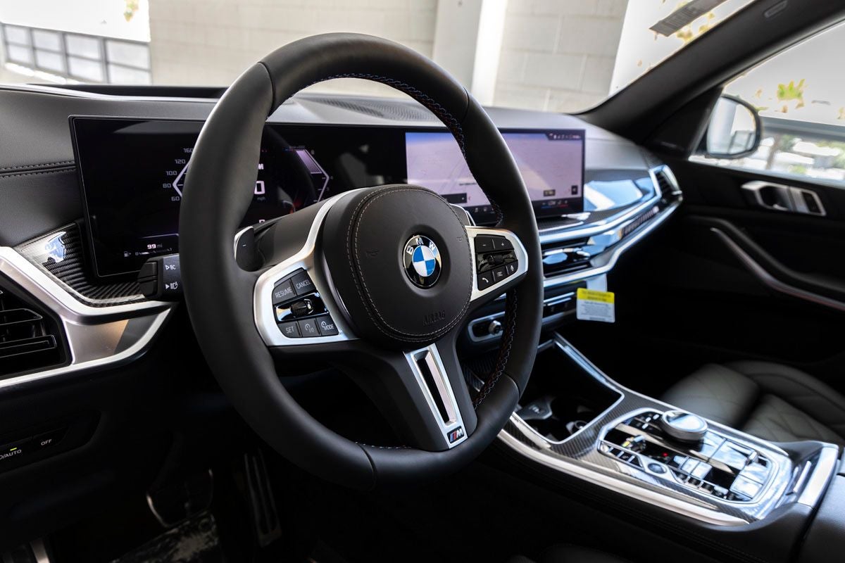 2026 BMW X5 M60i