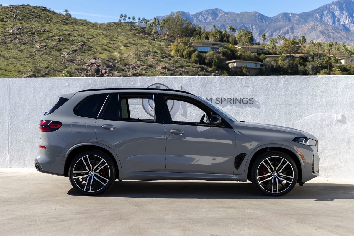 2024 BMW X5 M60i