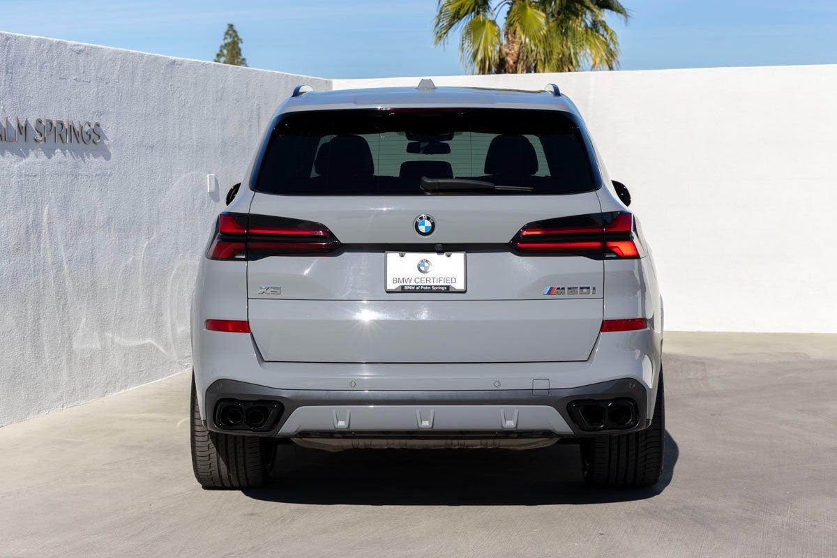 2024 BMW X5 M60i