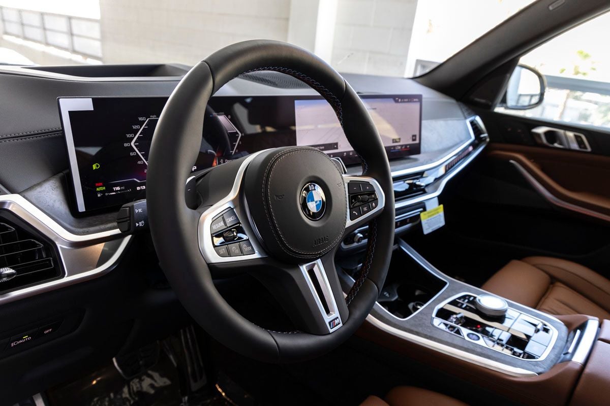 2026 BMW X5 M60i