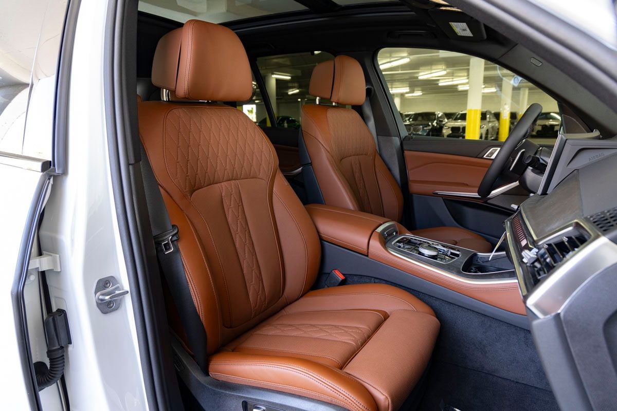2026 BMW X5 M60i