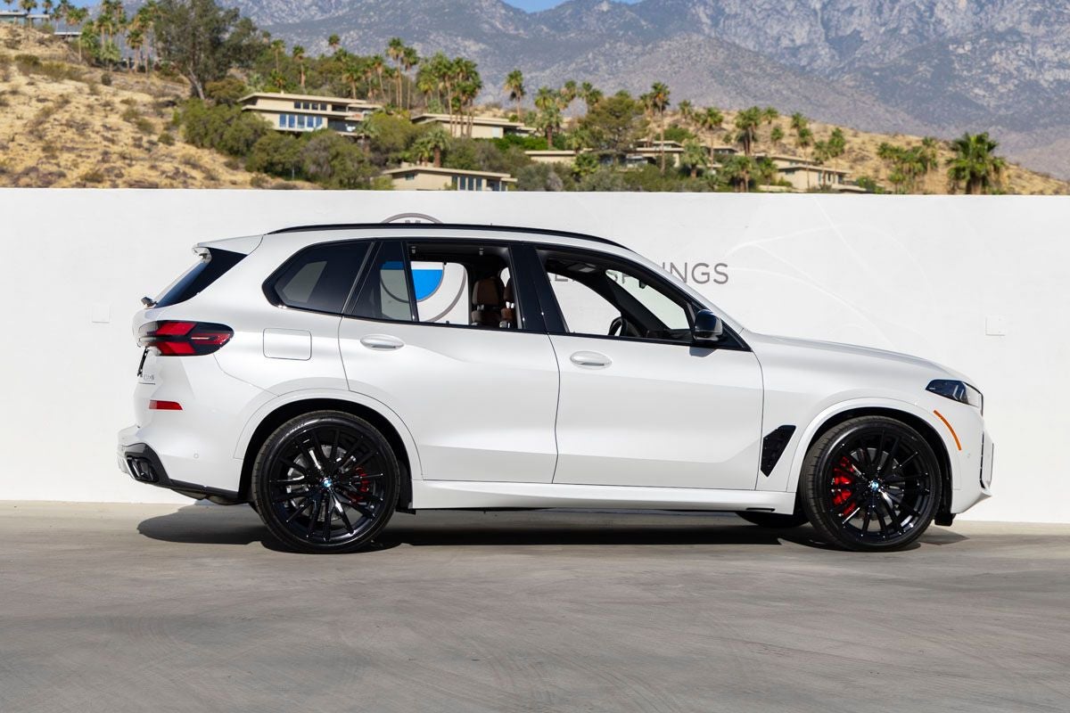 2026 BMW X5 M60i