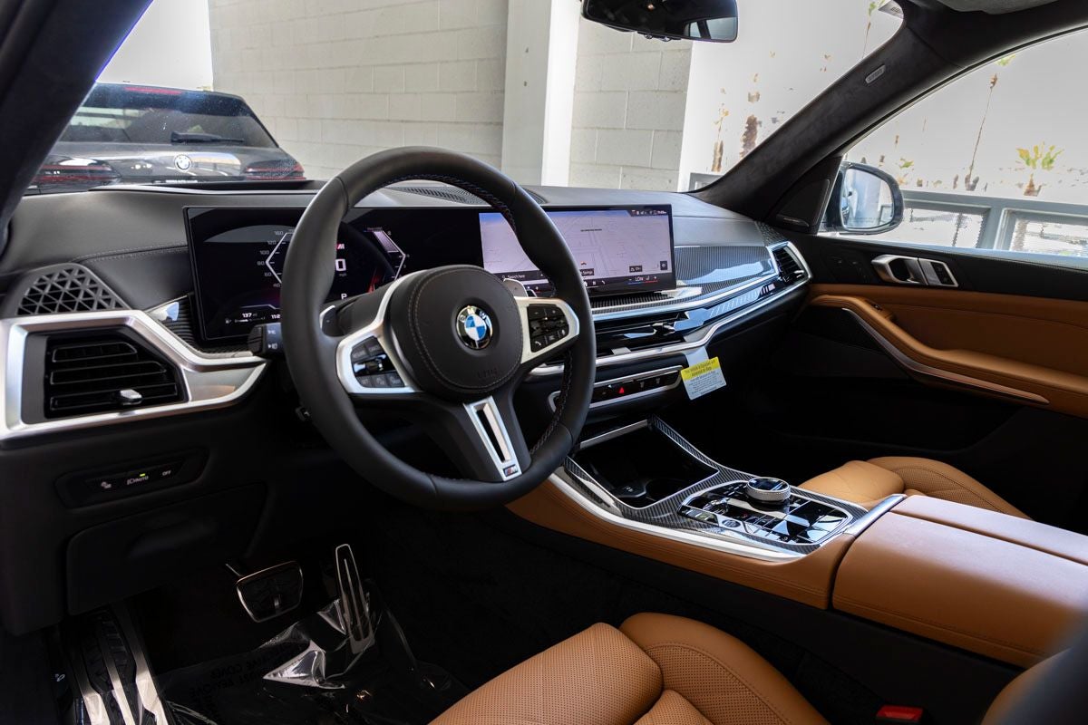 2026 BMW X5 M60i