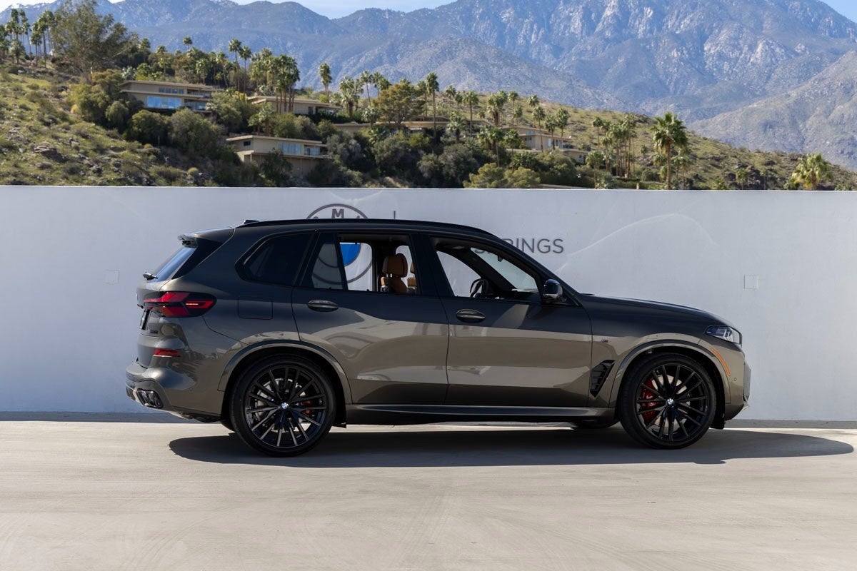 2026 BMW X5 M60i