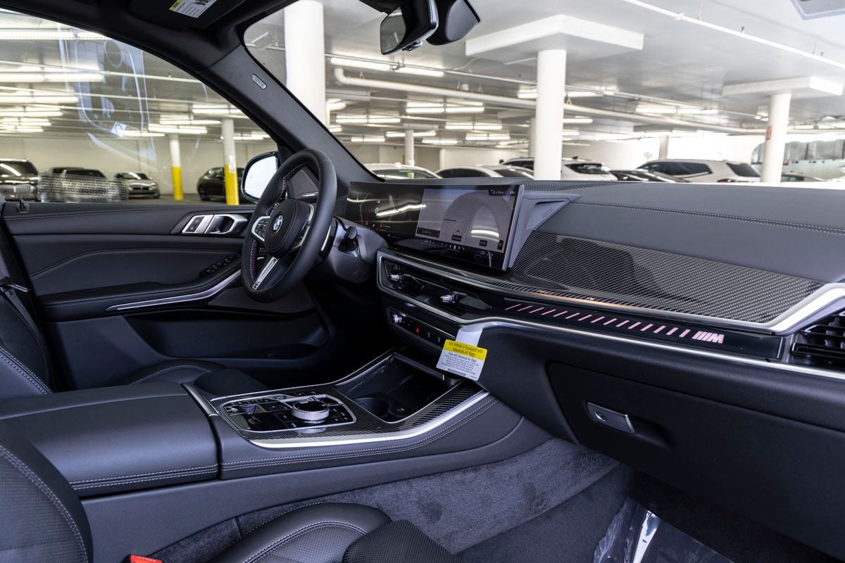 2026 BMW X5 M60i