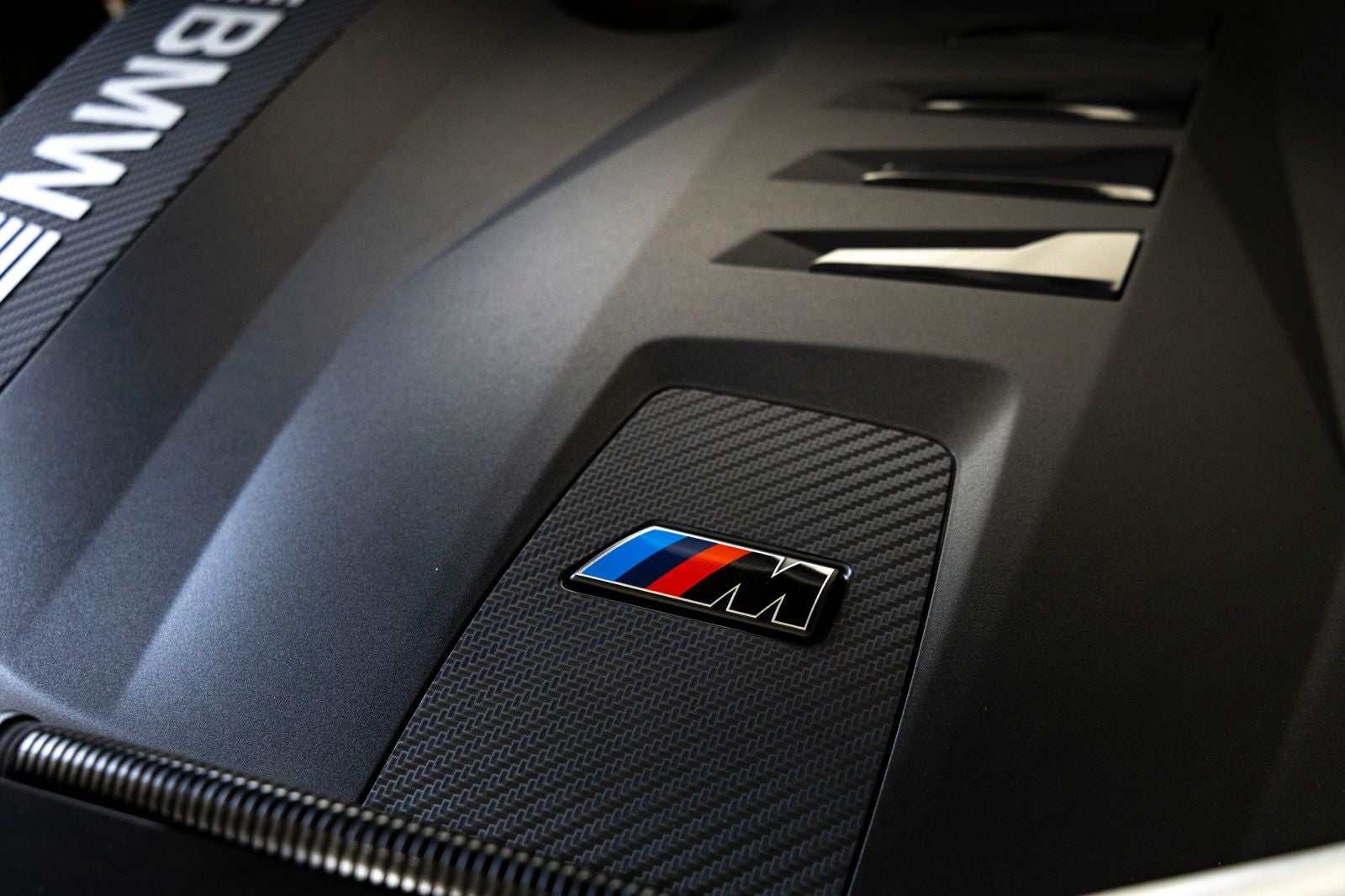 2027 BMW X6 xDrive40i