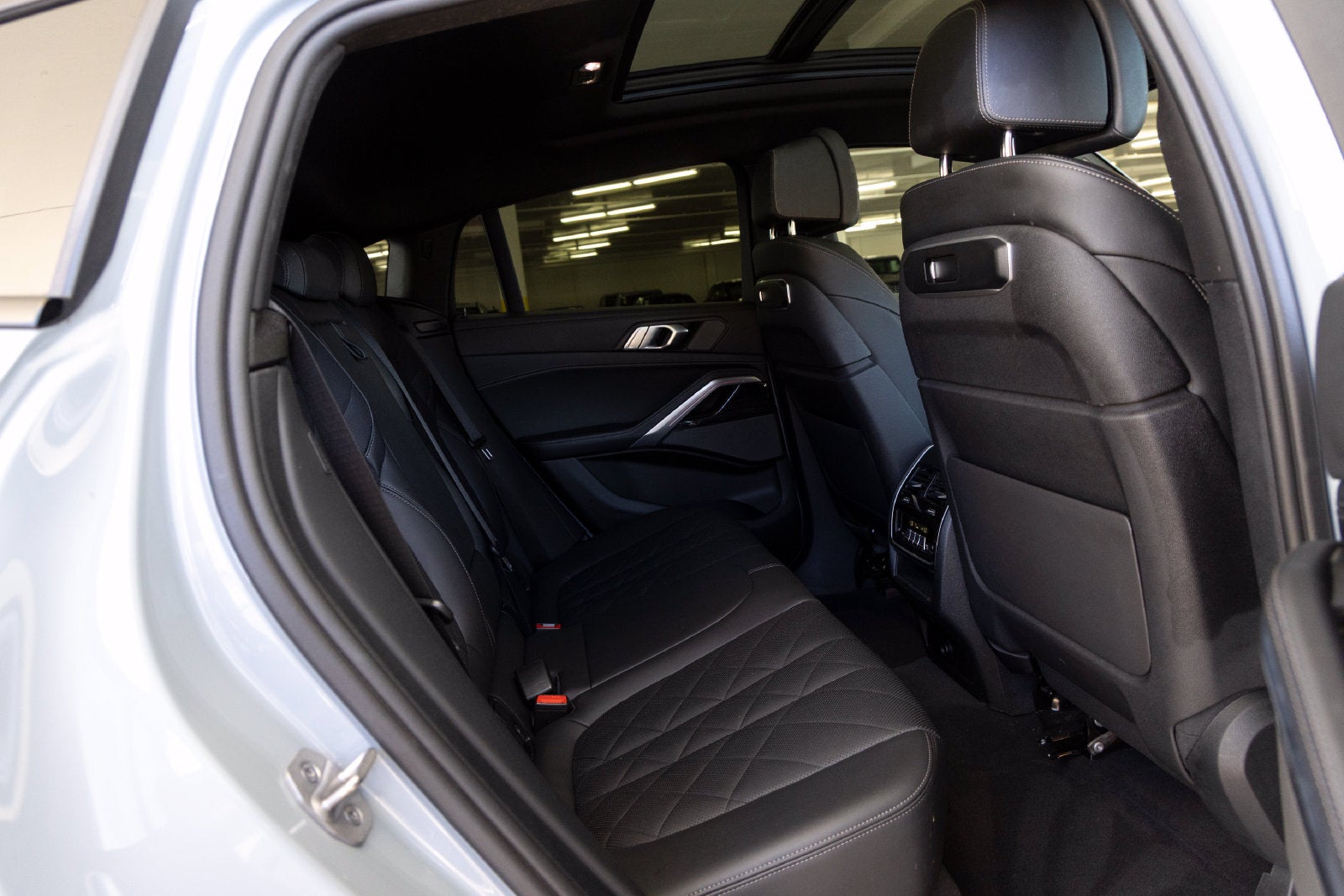 2024 BMW X6 xDrive40i