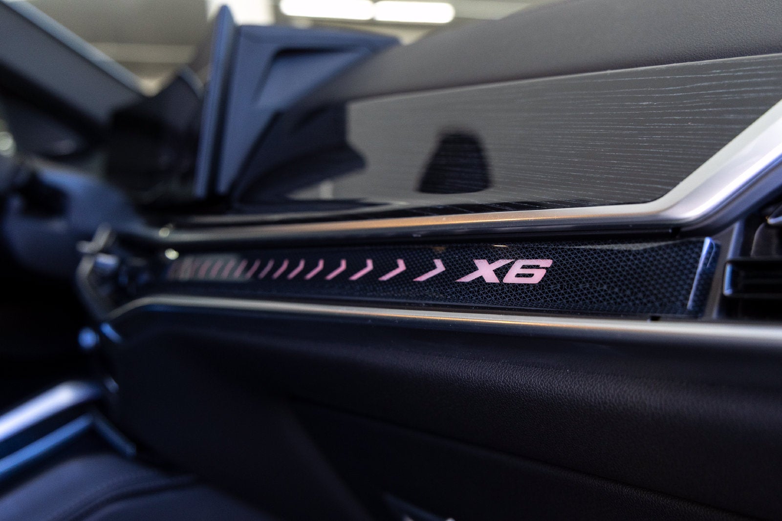 2024 BMW X6 xDrive40i