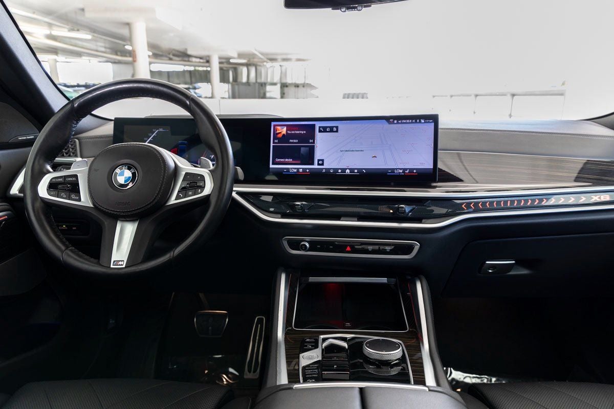 2025 BMW X6 xDrive40i