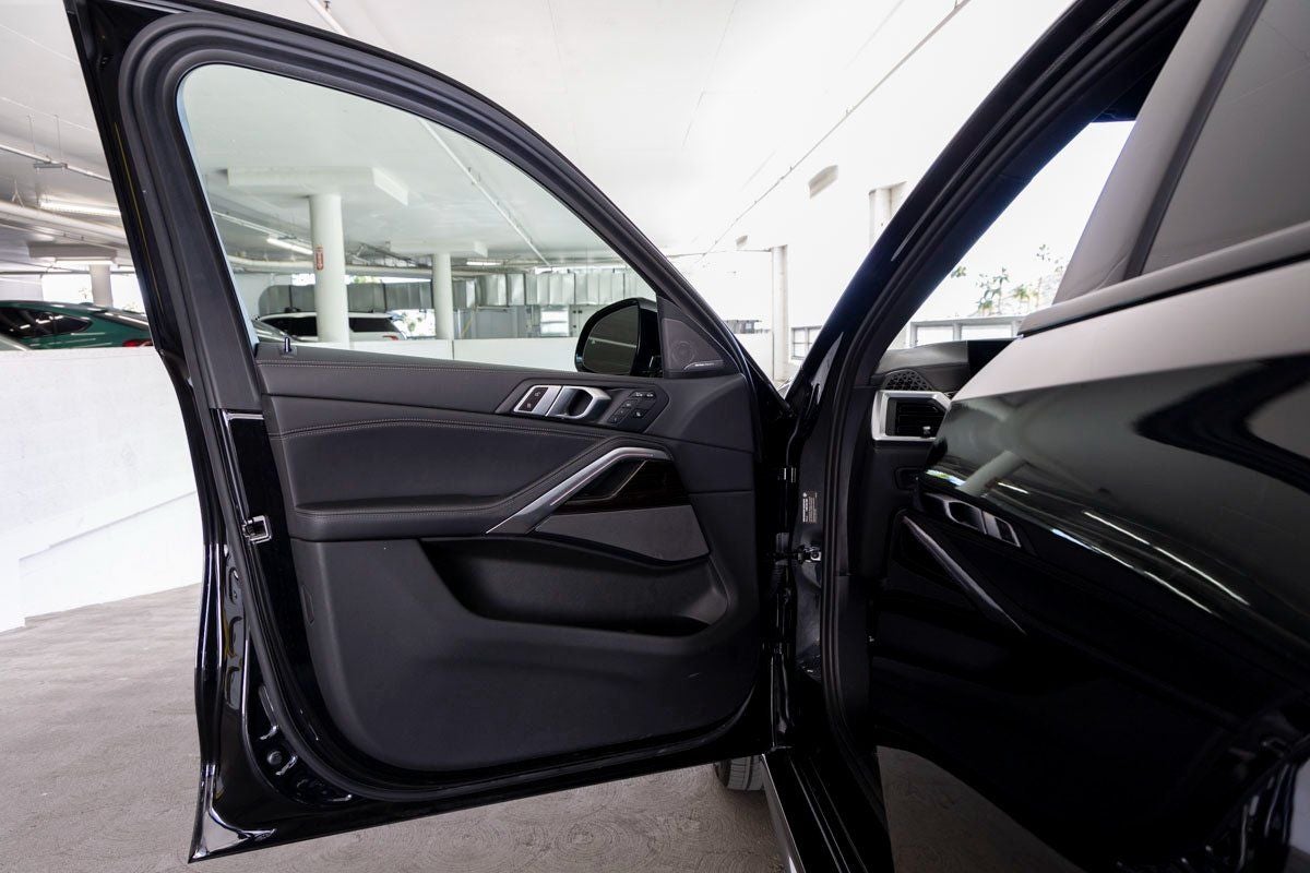 2025 BMW X6 xDrive40i
