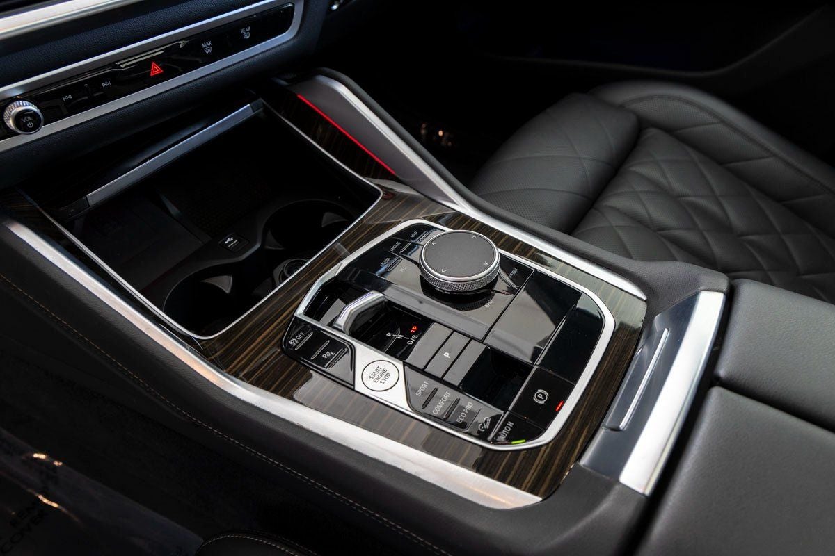 2025 BMW X6 xDrive40i