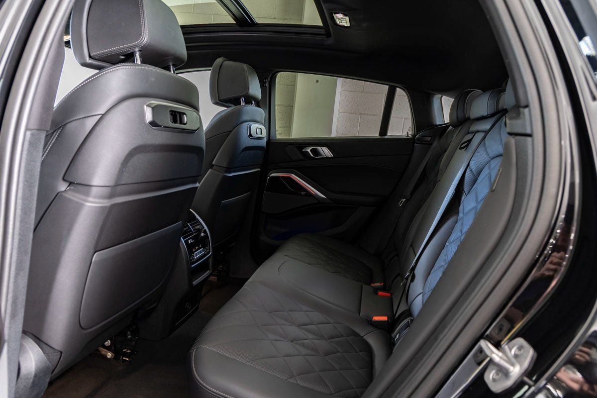 2025 BMW X6 xDrive40i