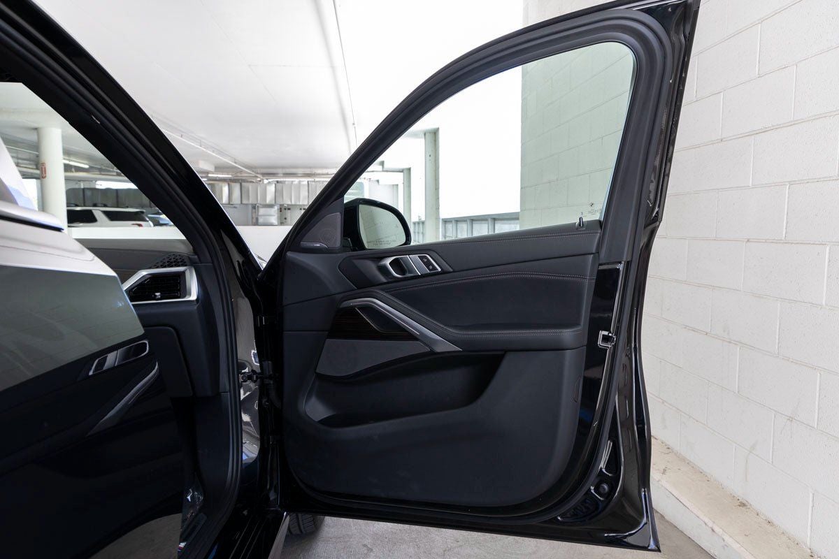 2025 BMW X6 xDrive40i