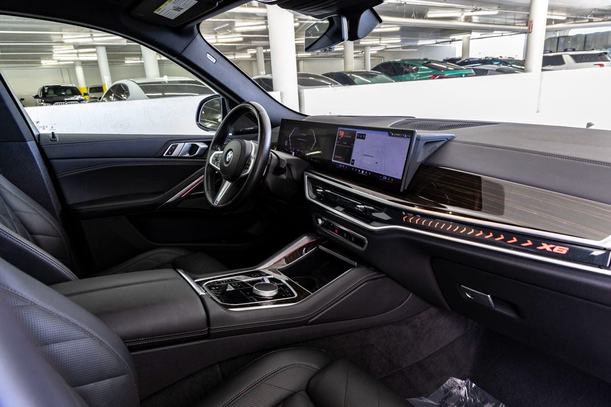 2025 BMW X6 xDrive40i